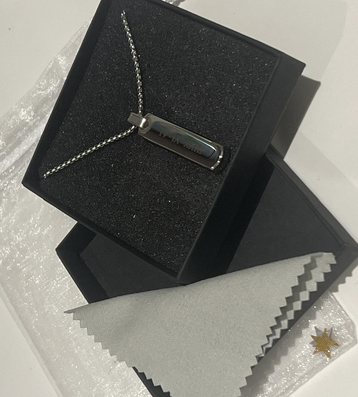 men-necklace-memory