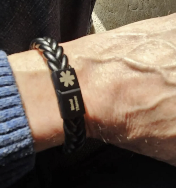 leather-bracelet-men